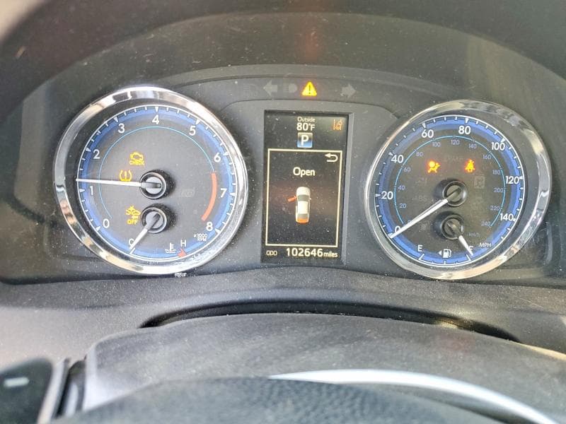 2018 TOYOTA COROLLA XSE 9