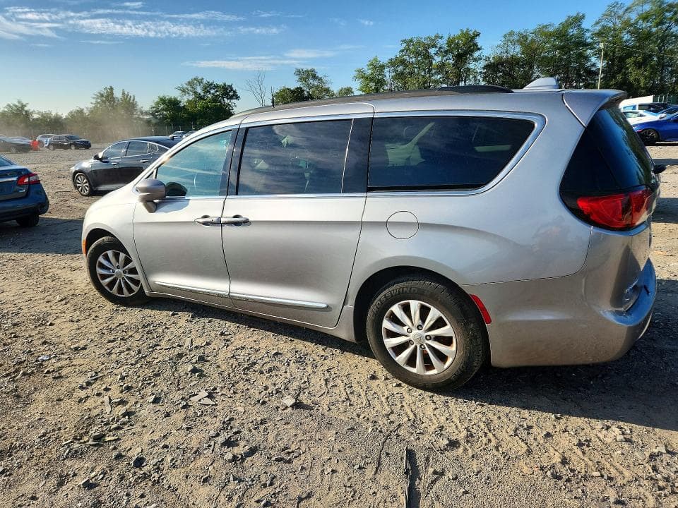 2017 CHRYSLER PACIFICA TOURING L 2