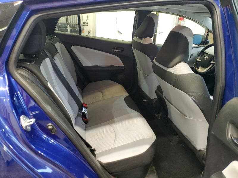 2018 TOYOTA PRIUS THREE 10