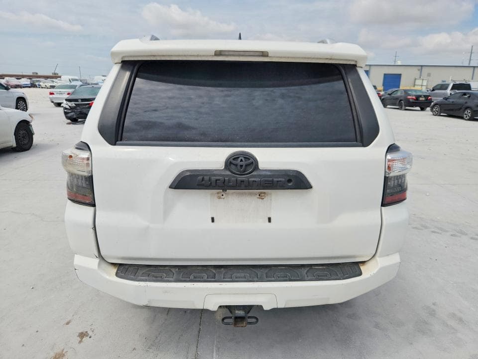 2017 TOYOTA 4RUNNER SR5 6