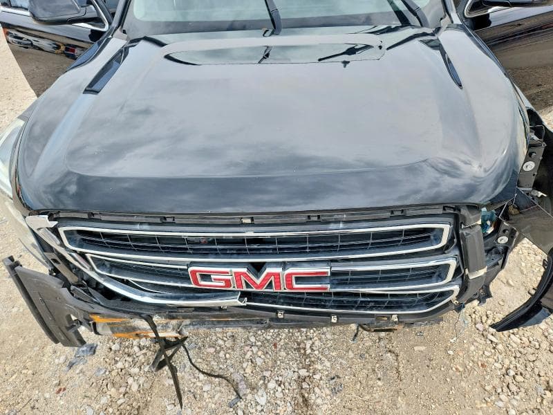 2018 GMC YUKON SLE 12