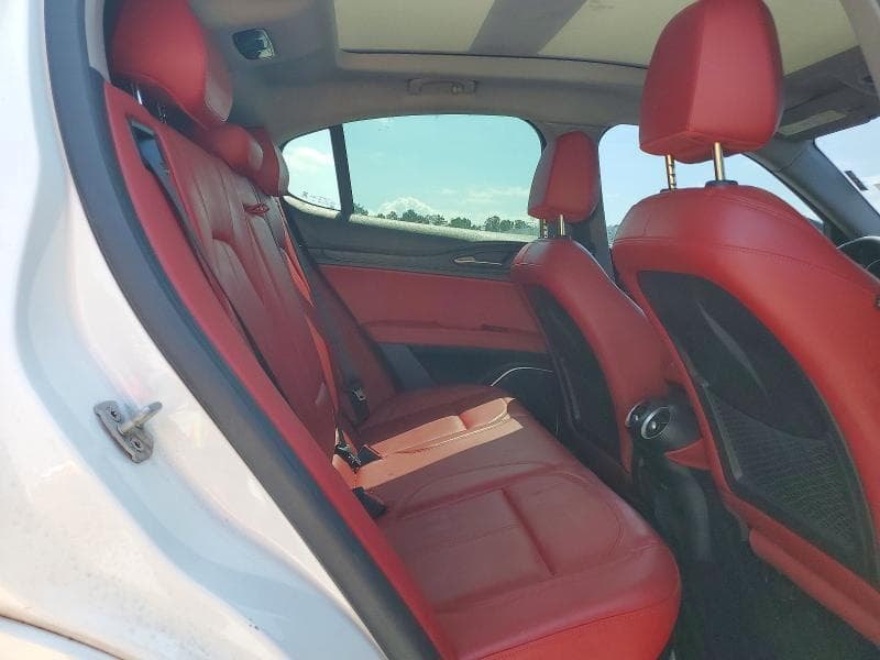 2020 ALFA ROMEO STELVIO 11