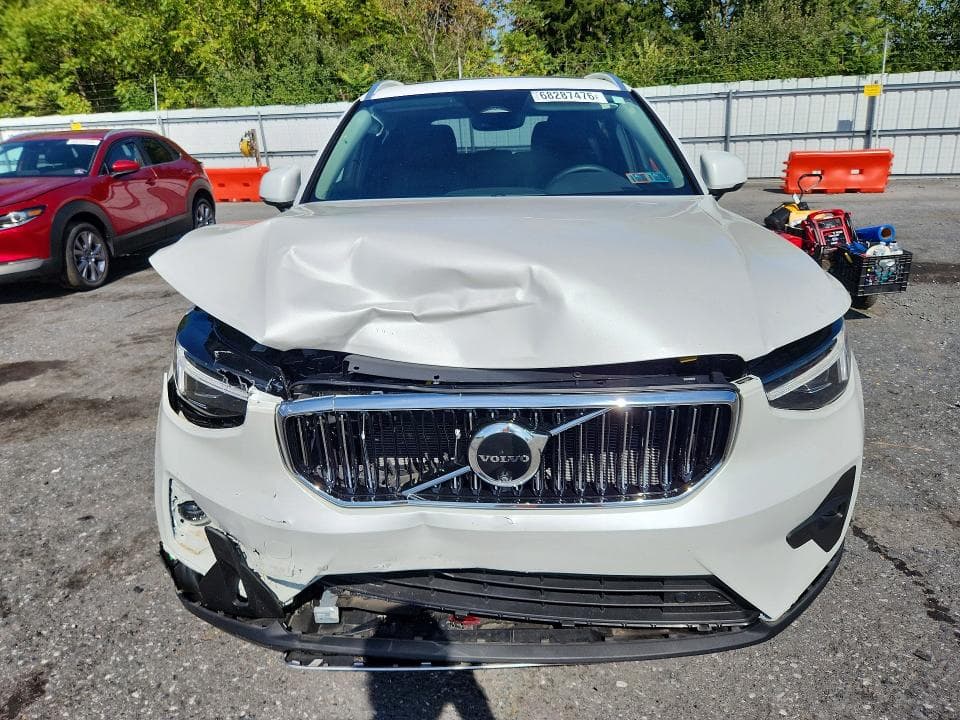 2024 VOLVO XC40 ULTIMATE 5