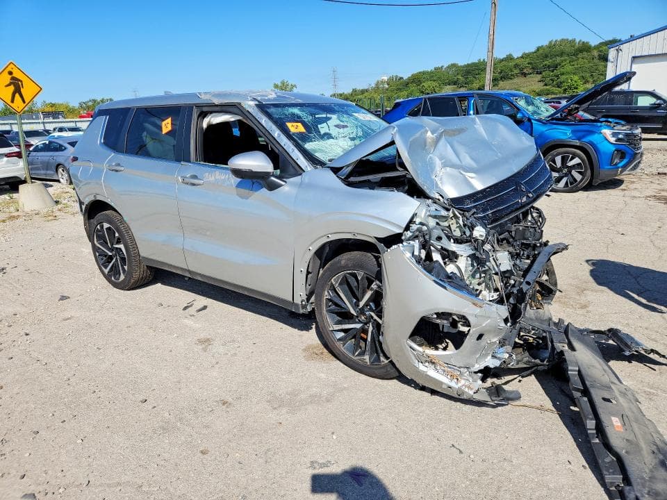 2024 MITSUBISHI OUTLANDER SE 4