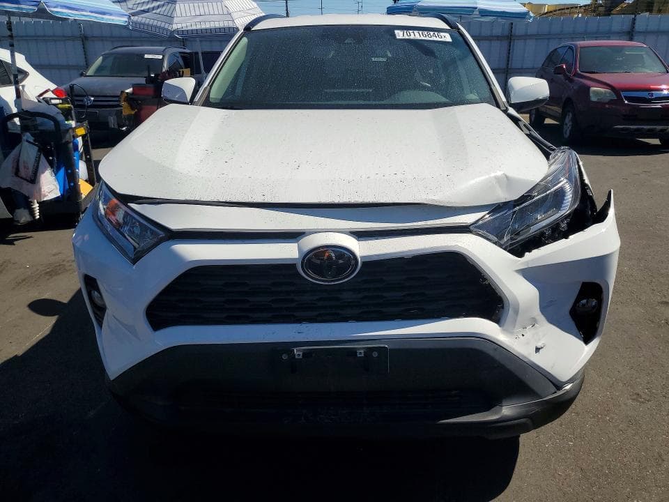 2021 TOYOTA RAV4 XLE 5