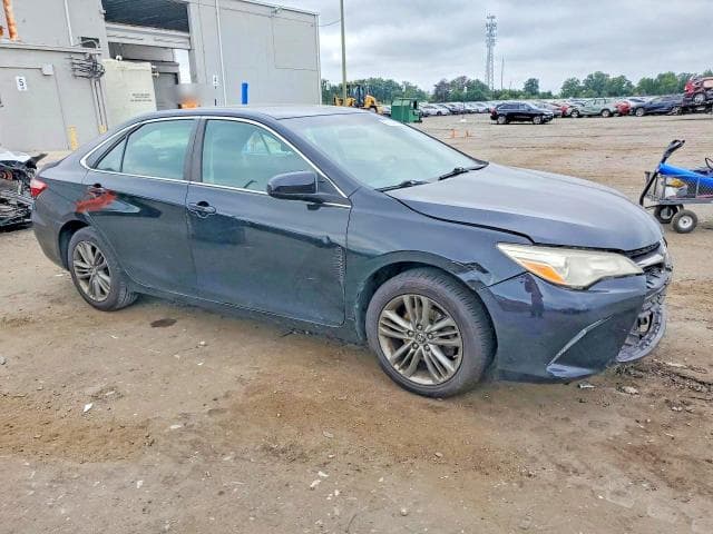 2017 TOYOTA CAMRY SE 4