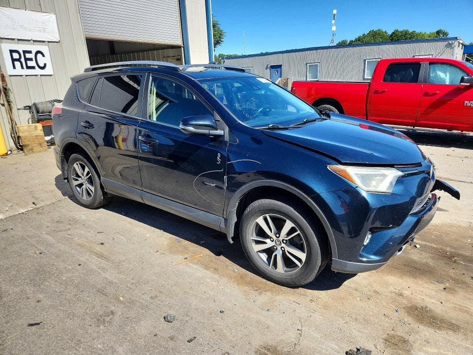 2018 TOYOTA RAV4 XLE 4
