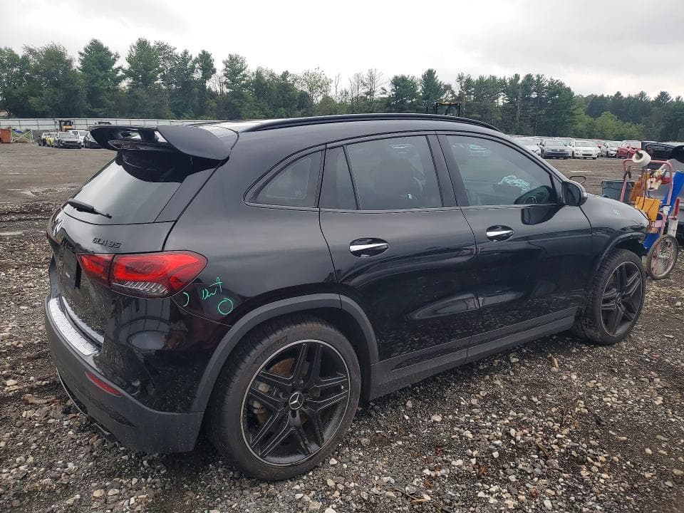 2023 MERCEDES-BENZ GLA 35 AMG 3