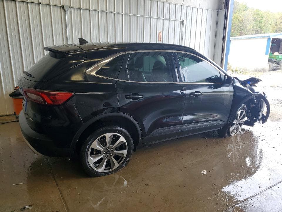 2024 FORD ESCAPE PLATINUM 3