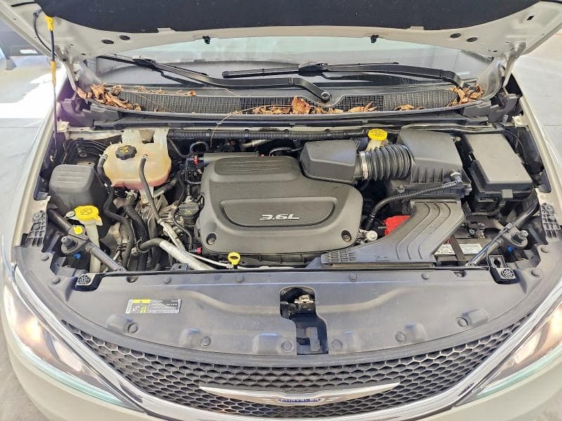 2017 CHRYSLER PACIFICA TOURING L 12