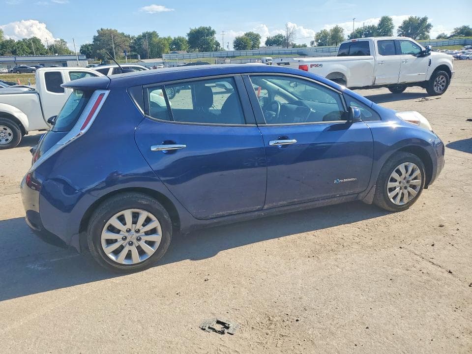 2017 NISSAN LEAF S 3