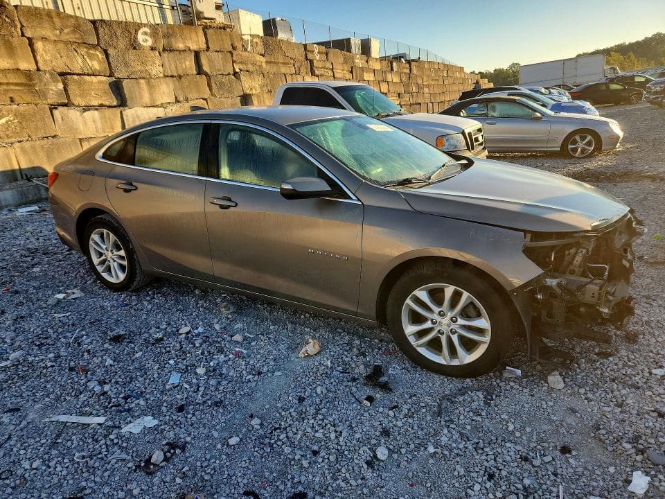2017 CHEVROLET MALIBU LT 4