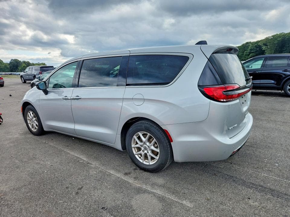 2024 CHRYSLER PACIFICA TOURING L 2