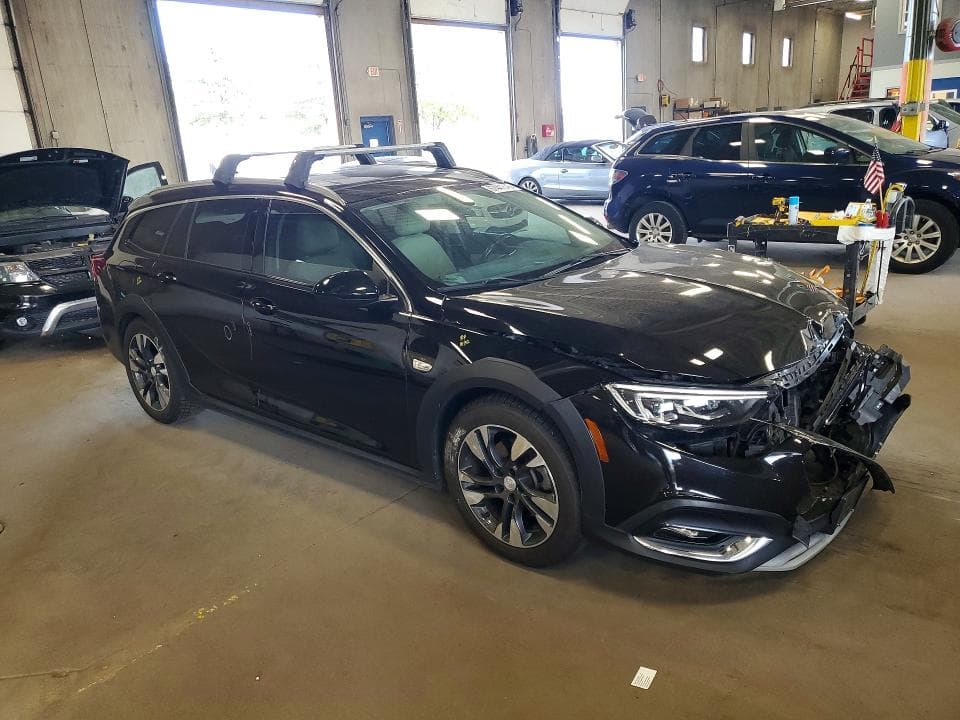 2018 BUICK REGAL TOURX ESSENCE 4