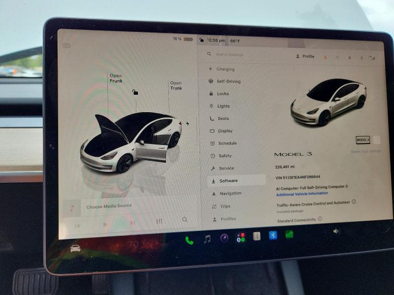 2022 TESLA MODEL 3 9