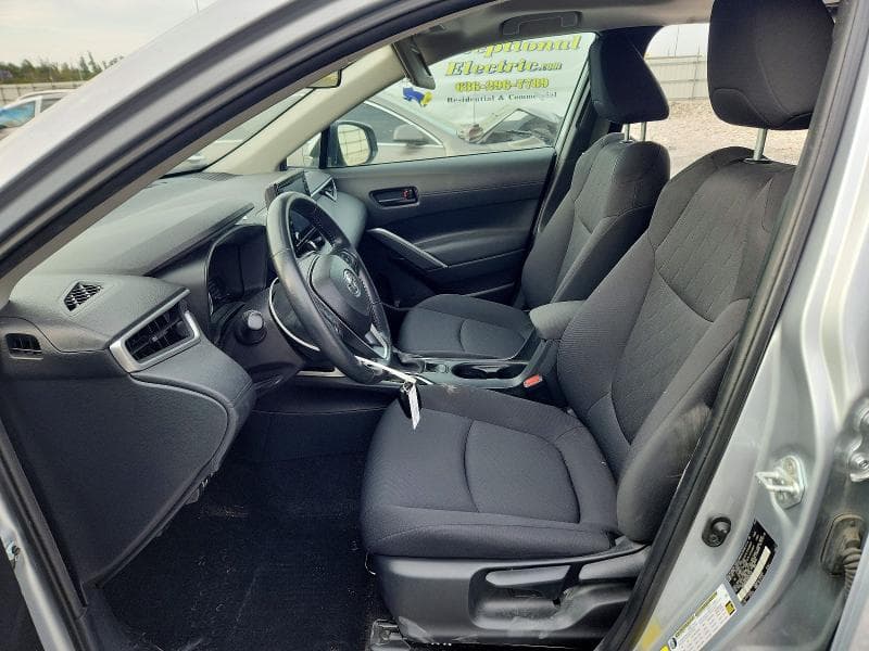 2022 TOYOTA COROLLA CROSS LE 7