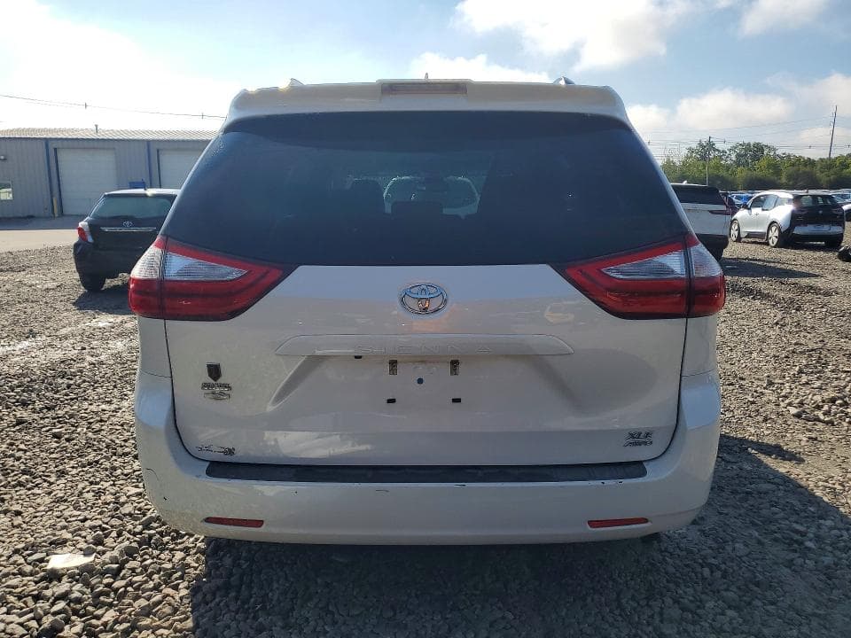 2019 TOYOTA SIENNA XLE 7-PASSENGER 6