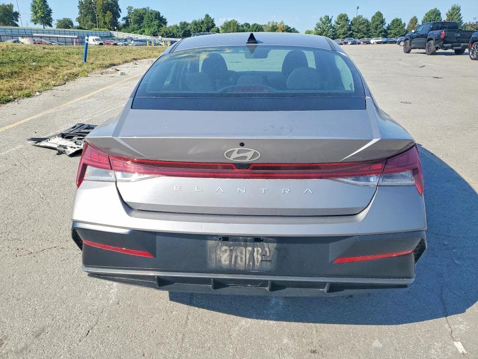 2025 HYUNDAI ELANTRA SEL 6