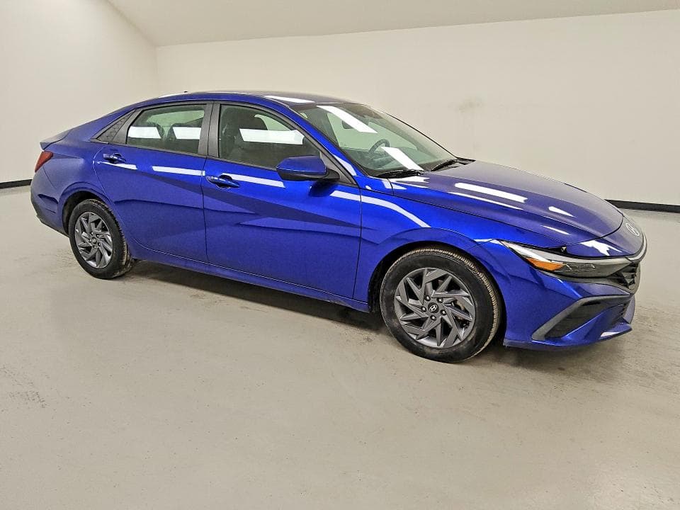 2024 HYUNDAI ELANTRA 4