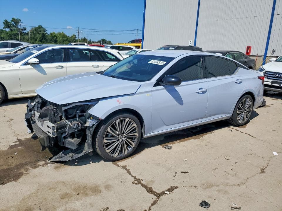 2023 NISSAN ALTIMA SR - 1