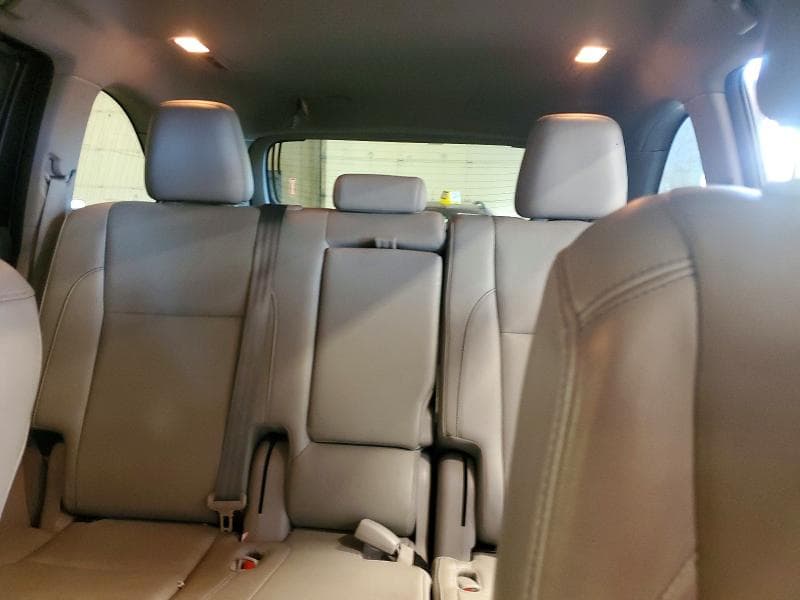 2017 TOYOTA HIGHLANDER XLE 10