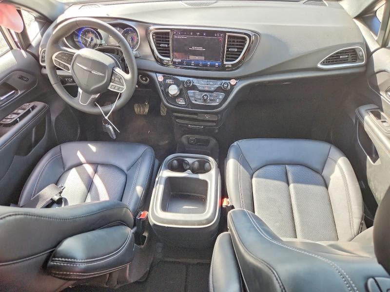 2026 CHRYSLER PACIFICA SELECT 8