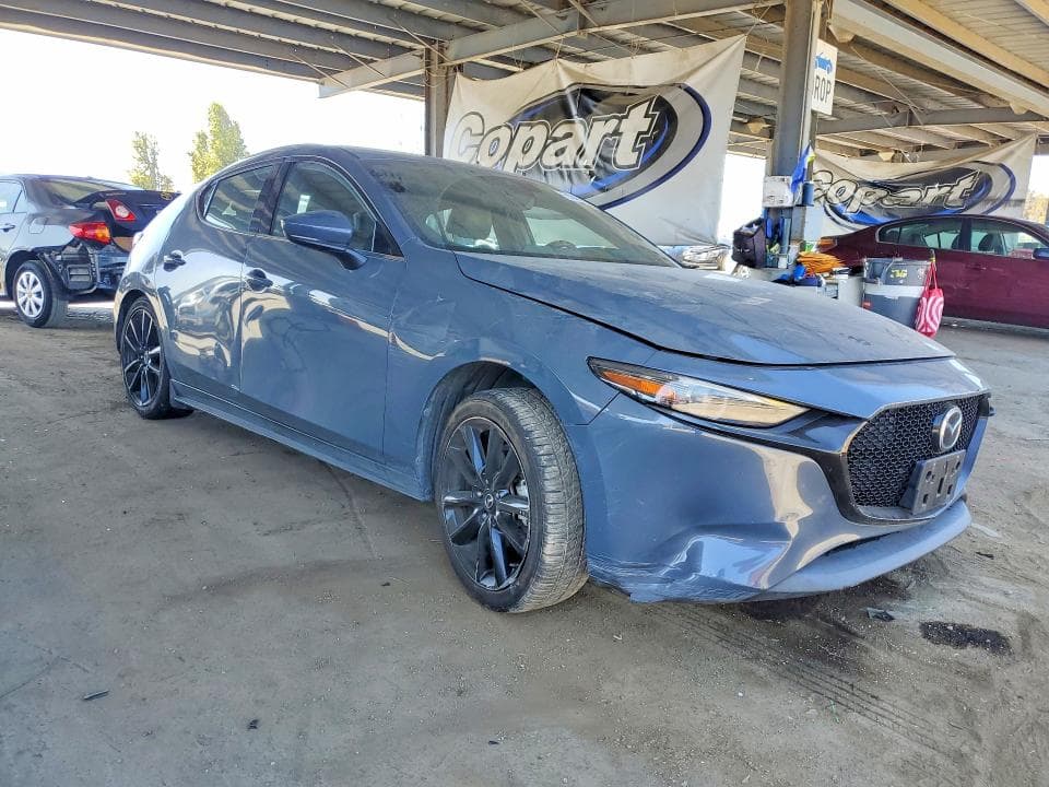 2019 MAZDA 3 PREMIUM 4