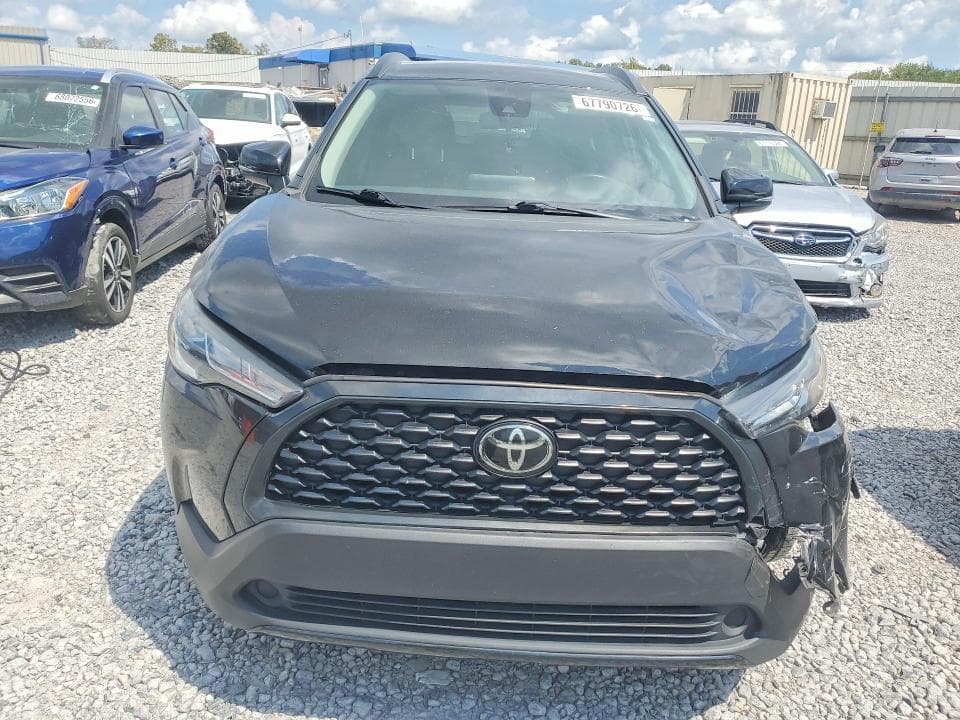2022 TOYOTA COROLLA CROSS LE 5