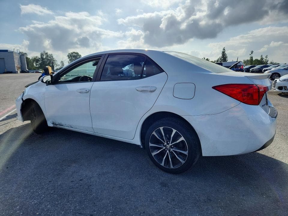 2017 TOYOTA COROLLA SE 2
