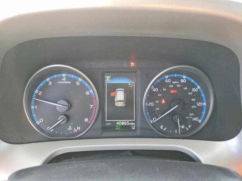 2018 TOYOTA RAV4 LE 9