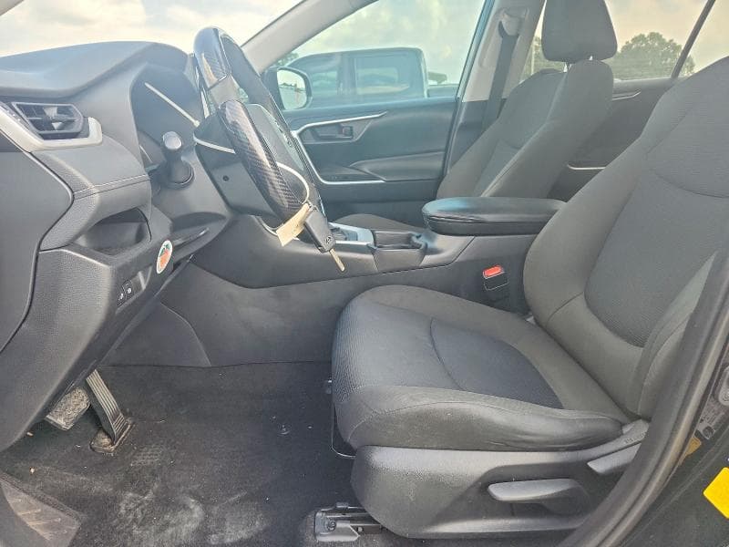 2021 TOYOTA RAV4 LE 7