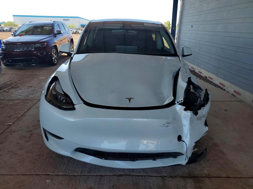 2024 TESLA MODEL Y 5
