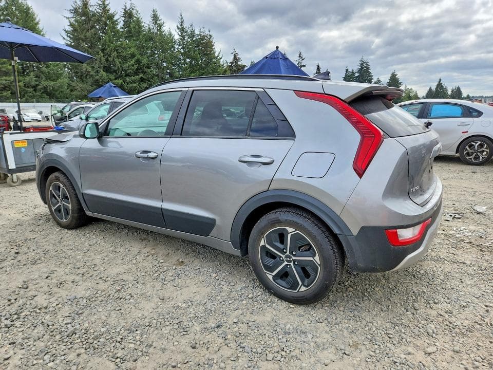 2023 KIA NIRO EX 2