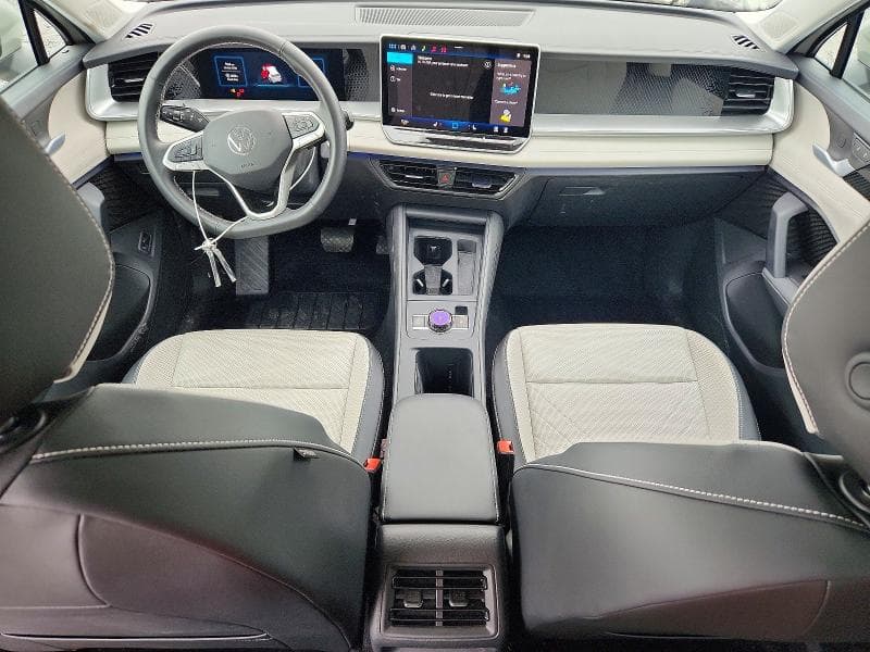 2025 VOLKSWAGEN TIGUAN SE 8