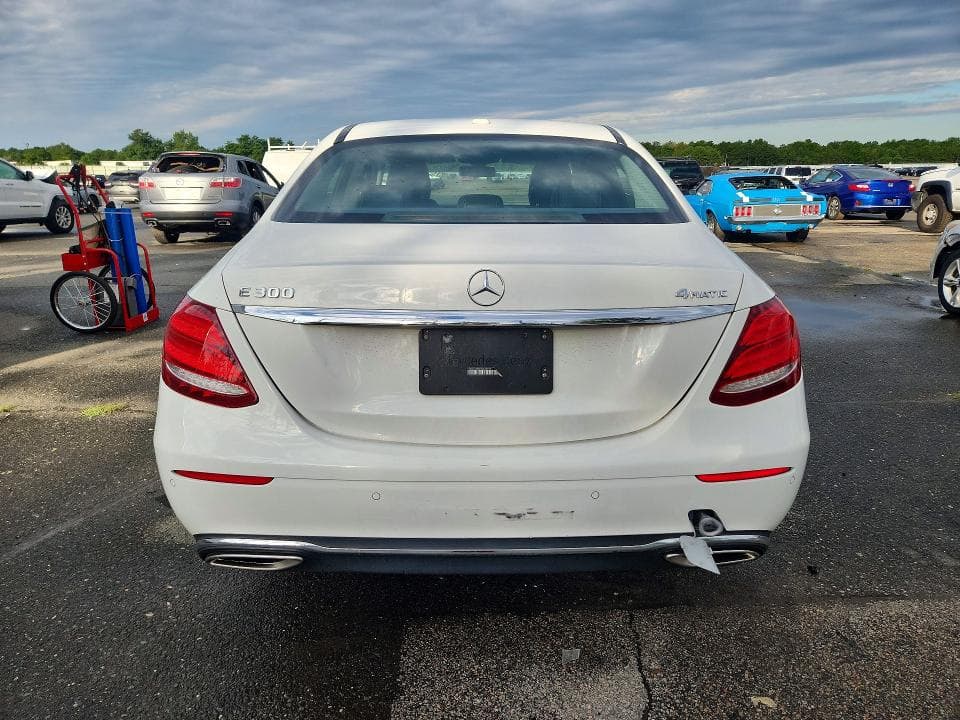 2017 MERCEDES-BENZ E 300 4MATIC 6