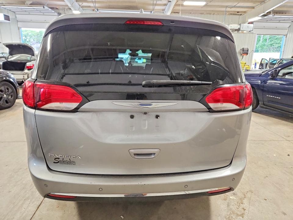 2017 CHRYSLER PACIFICA TOURING L 6