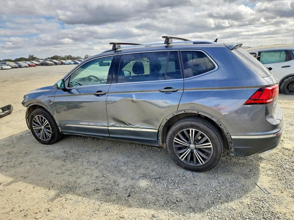 2018 VOLKSWAGEN TIGUAN SE 2