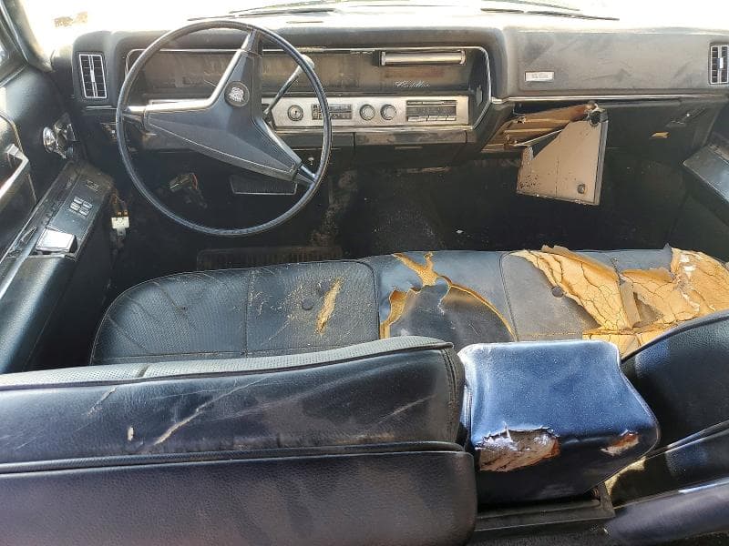 1966 CADILLAC DEVILLE 8