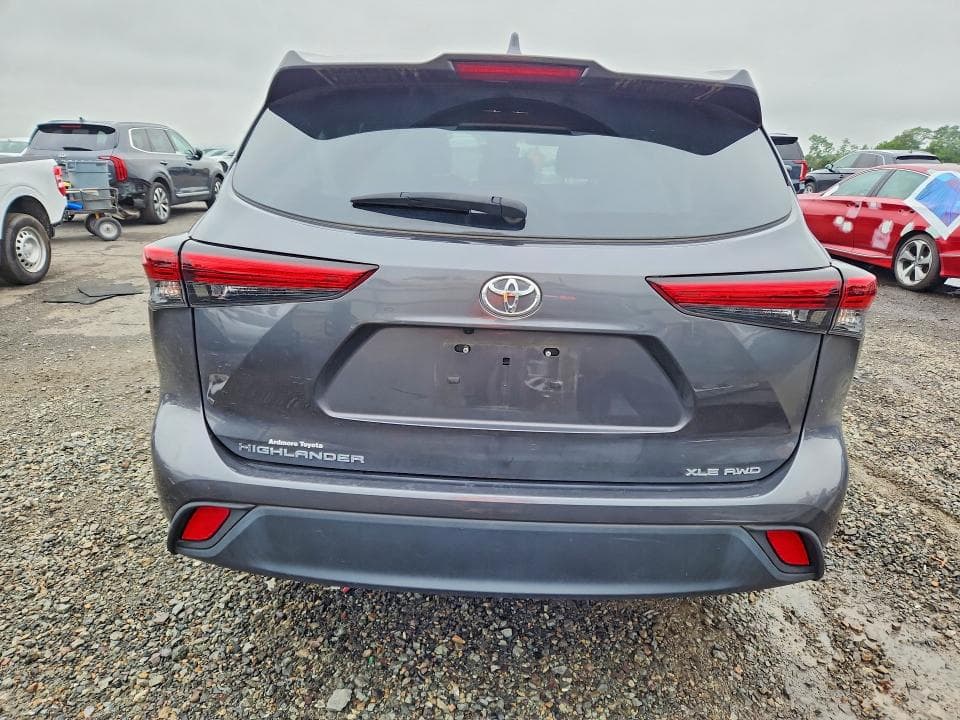 2022 TOYOTA HIGHLANDER XLE 6