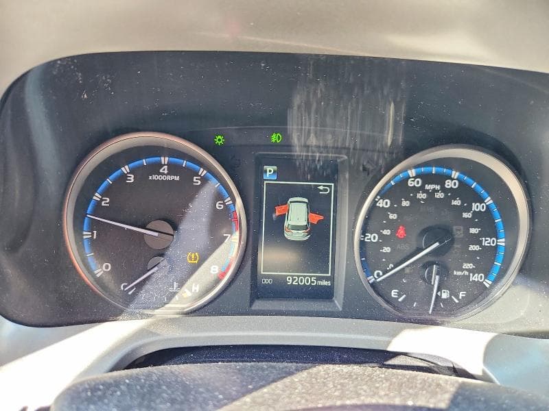 2018 TOYOTA RAV4 XLE 9