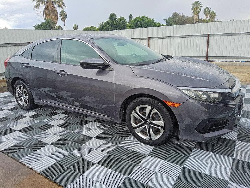 2018 HONDA CIVIC LX 4