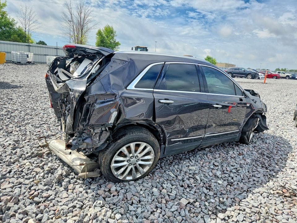 2017 CADILLAC XT5 PLATINUM 3