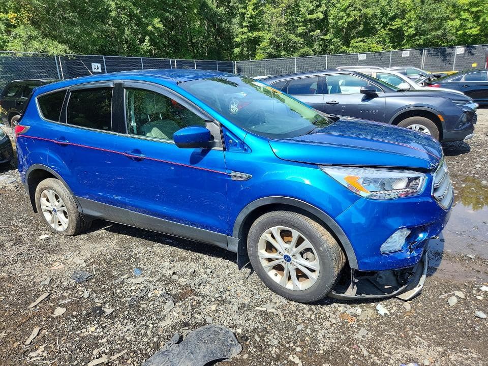 2017 FORD ESCAPE SE 4