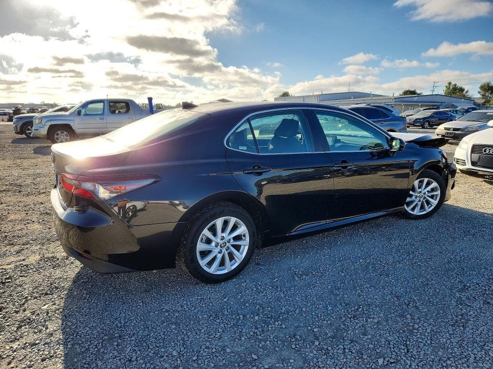 2023 TOYOTA CAMRY LE 3