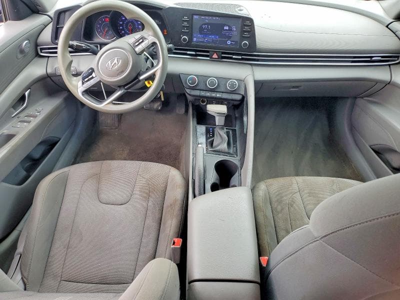2023 HYUNDAI ELANTRA SE 8