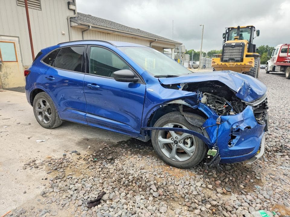 2023 FORD ESCAPE ST LINE 4