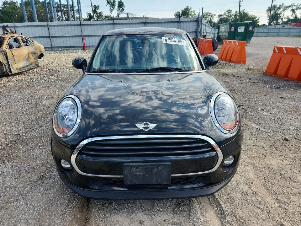 2017 MINI COOPER 5