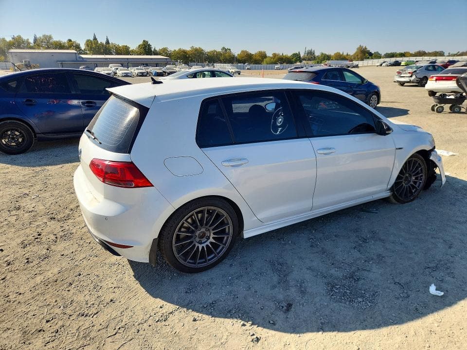 2017 VOLKSWAGEN GOLF R 3