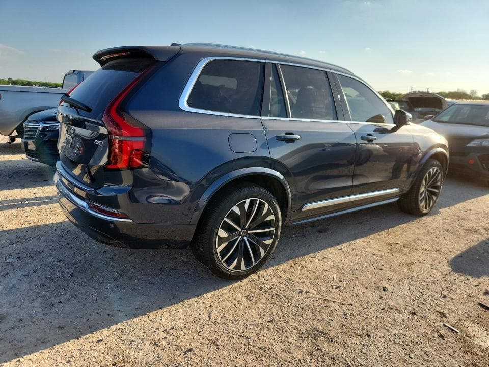 2026 VOLVO XC90 PLUS 3