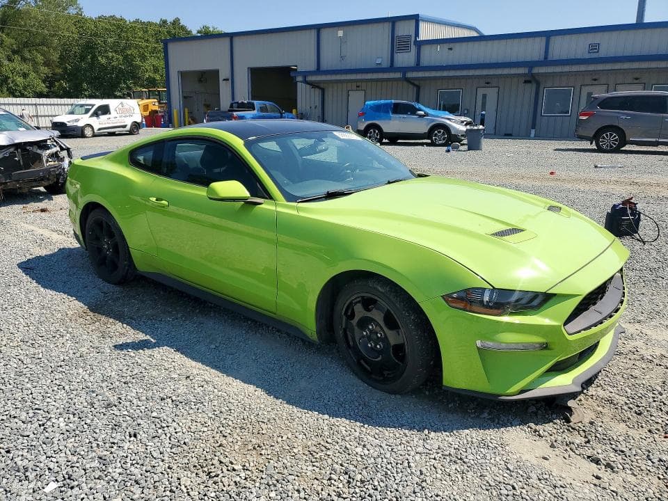 2020 FORD MUSTANG 4